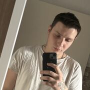  ,  Nikolajs, 22
