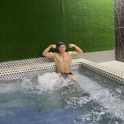  ,  Sardor, 24