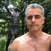  ,   Garth Davis, 60 ,   ,   , c 