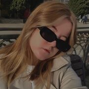  ,  Alina Sasha, 22