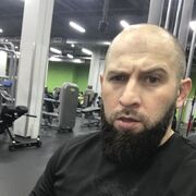  -,  Albert, 39