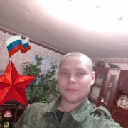  ,  Artem, 25