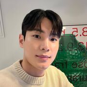  ,  kim woo, 35