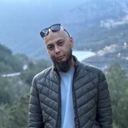  ,  Hamza, 32