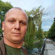  ,  Roman, 42