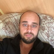  ,  Pablo, 38