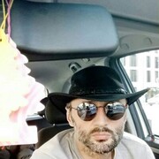  ,  Pato, 44