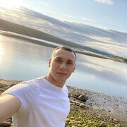  ,   Den, 37 ,  