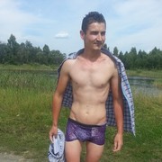  ,   Serj, 36 ,   