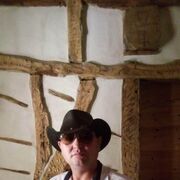  ,   Valeriu, 48 ,   ,   