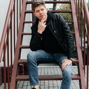 ���������� Hong Kong, ���� ������� Vladimir, 32 ����, ������������ ��� ����� � ���������, c�������� ���������