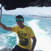  ,   Artem, 32 ,   