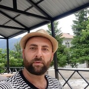  ,  Davit, 39