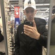  ,  Alex, 28