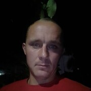  ,  Viktor, 29