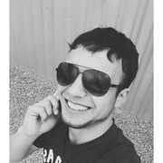  ,  Artur, 40