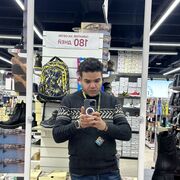  Soho,   Abanoub, 28 ,   ,   
