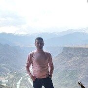  ,  Levon, 49