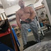  ,   Maks, 46 ,  