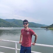 ,  Borz, 33