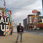  ,   Damien, 40 ,   ,   , c 