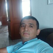  ,  Diyor, 32