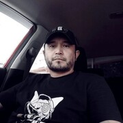  ,  Ali, 35