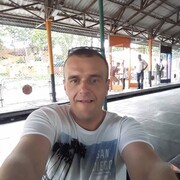  ,  Juri, 40