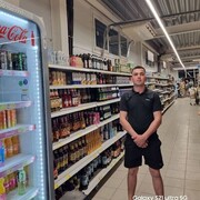  ,  Shoxrux, 27