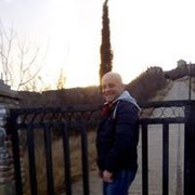  ,  Robi, 42