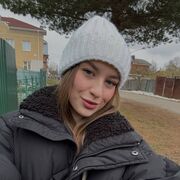  , 