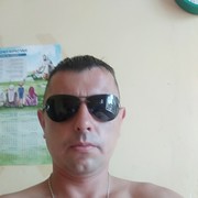  -,  Viktor, 39