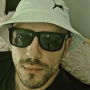  Zavod,  Andrej, 32
