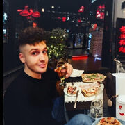  ,   Valentin, 28 ,   ,   