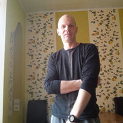  ,  Edijs, 46
