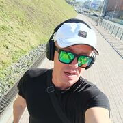  ,  Maksim, 39