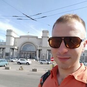  ,  Valentyn, 25