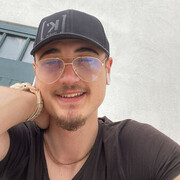  ,   Denis, 25 ,   ,   