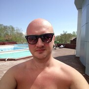  -,   Maxim, 44 ,   ,   