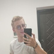  ,  Yarik, 26