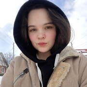  ,  Ksenia, 23