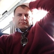  ,  Davit, 39