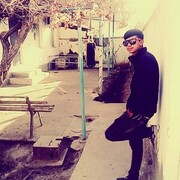 ,  Shoxrux, 25