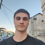  ,  Den, 21