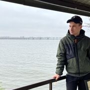  ,  Dima, 33
