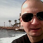  ,  Alex, 37