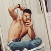  ,   Arthur, 21 ,   ,   