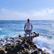  ,  Igor, 37