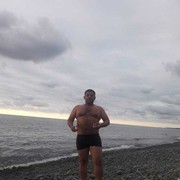  ,  Artur, 41