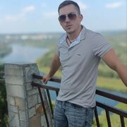  ,  Ruslan, 32